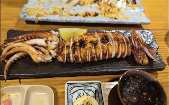 SUSHI WAGAO - Sư Vạn Hạnh