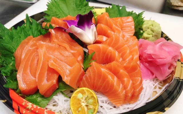 Sashimi Cá Hồi Nauy & Cá Trích Ép Trứng, Món Nhật - Hoàng Diệu