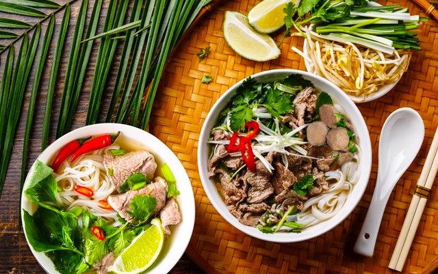 Phở Phố Cổ Bò & Gà - Cơm Thố Sài Gòn