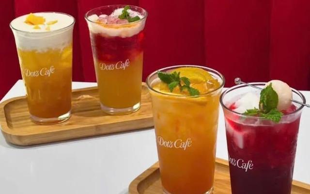 Dot's Cafe - 25 Nguyễn Văn Linh