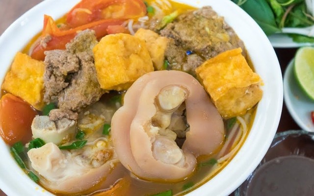 Quỳnh Thư - Bún Riêu Cua