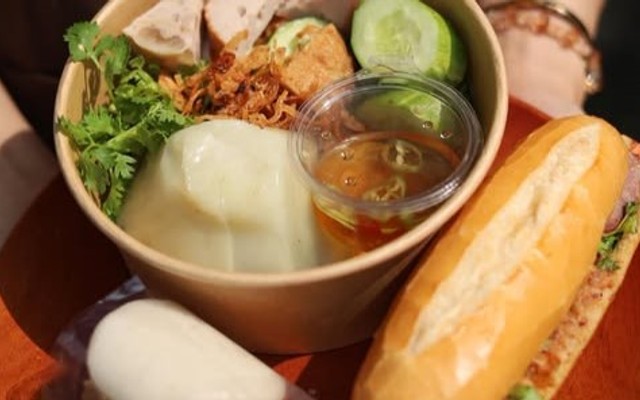 Tiệm Ăn Ngon Lành - Nguyễn Ái Quốc