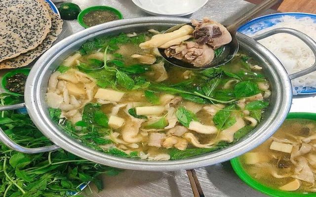 Gà Nè - Lẩu Gà Lá É & Gà Nướng