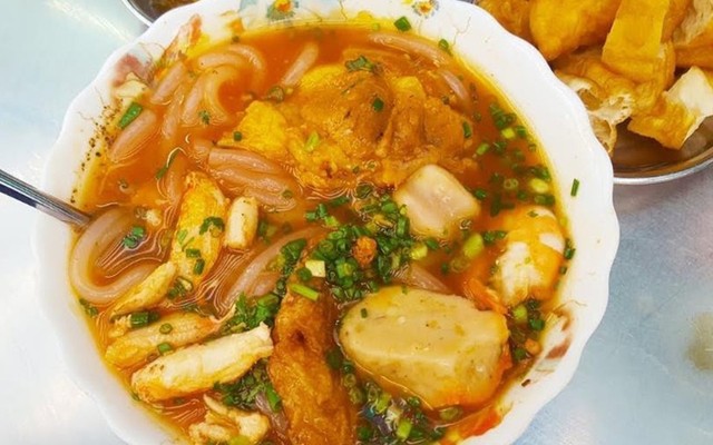 Bánh Canh O Hoa - Cầu Gia Hội
