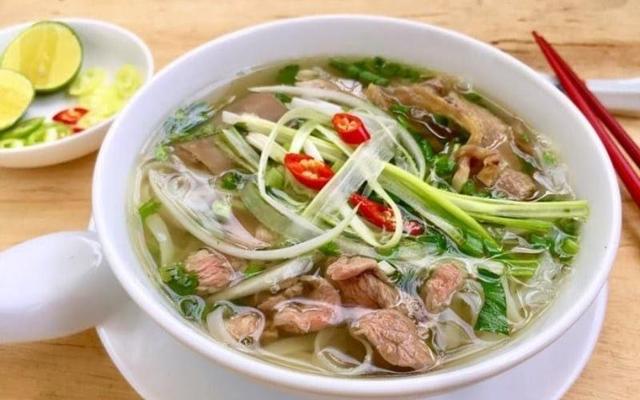 Hoàng Cầu - Phở Bò & Cơm Rang