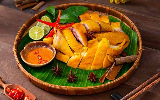 Gà Ủ Muối Đạt Béo Gò Vấp