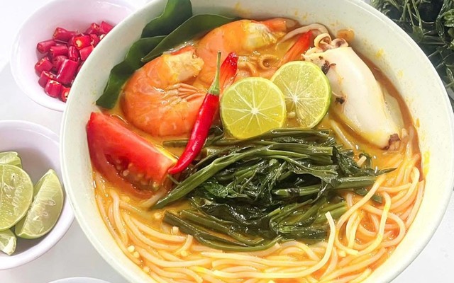 Bún Thái TomYum Bảo Bảo - 676 Phạm Văn Thuận