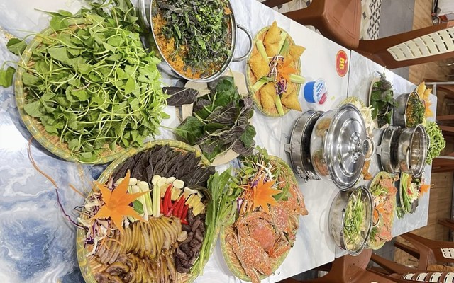 Bia Hơi Tháng 10 - Bia Hơi Hà Nội & Ẩm Thực Việt - Nguyễn Ái Quốc