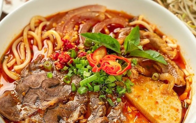 Bún Bò Huế O Hường