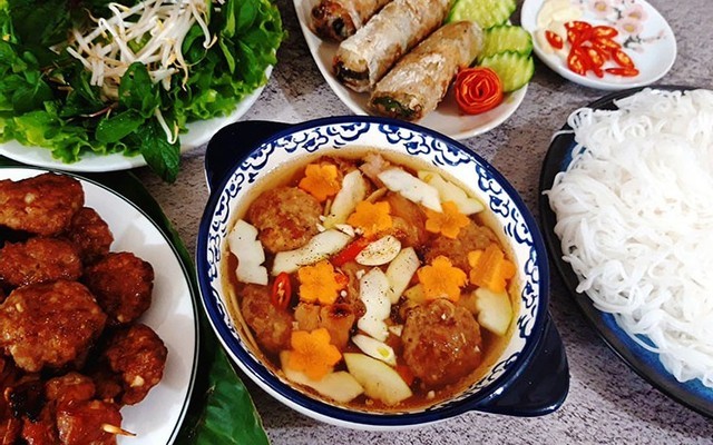 Bún Chả Hà Nội Vân Béo