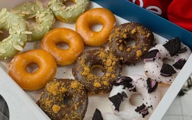Crispy Donuts - Crescent Mall