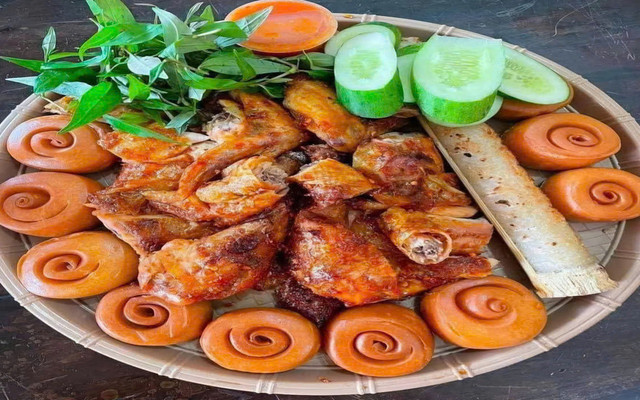 Gà Nướng - Cơm Gà Huệ - Trần Văn Giàu