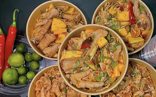 Ăn Vặt Cô Út - Cá Viên Chiên & Lạp Xưởng Nướng Đá - Bình Đức 2