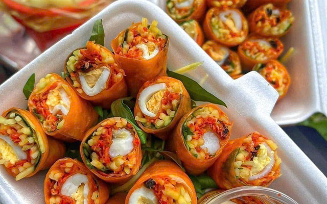 Trạm Ăn Vặt Mèo Ú