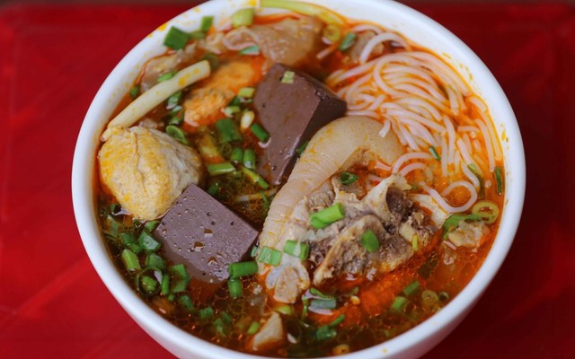 Bún Bò Huế Thịnh - Hoàng Như Tiếp