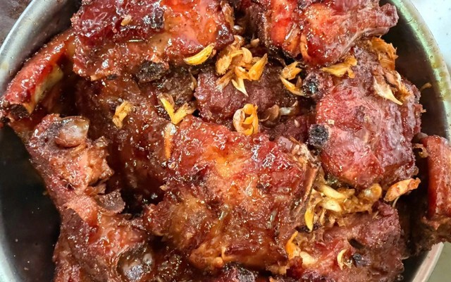 QUÁN CƠM CÔ NGUYỆT