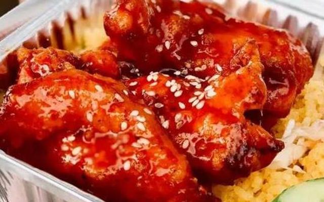 Cơm Gà Sốt Thái Như Quỳnh