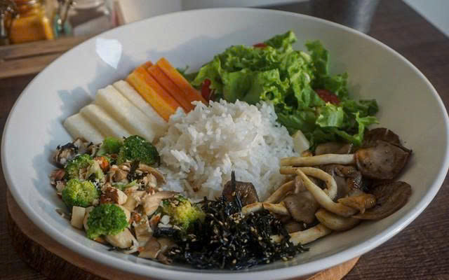 Quán Cơm Chay 8K Thiên Hương 3 - Kiot 23 Đường Chợ 434