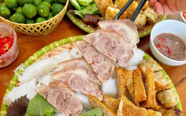 Bún Đậu Nhà Mochii - 203 Trại Lẻ