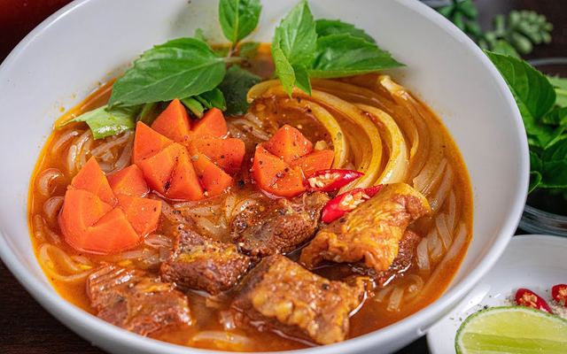 Hủ Tiếu Bò Kho - A Bốn