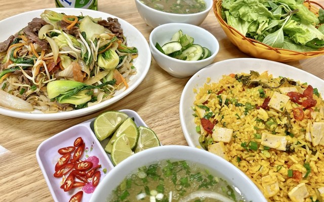 Thành Đạt - Phở Bò & Cơm Rang