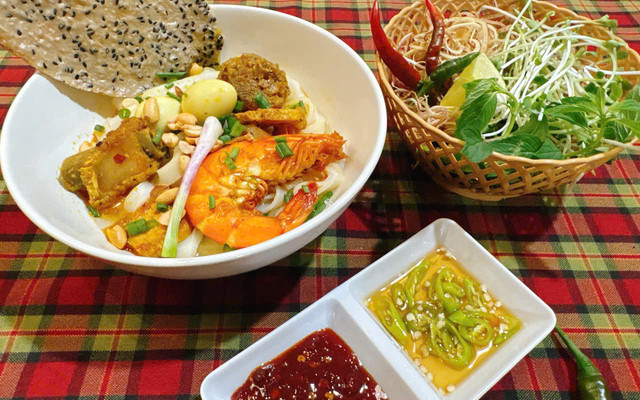 Phở Bò Tươi & Cơm Gà - Củ Chi