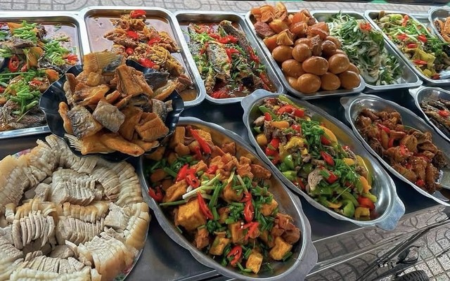 Đồ Ăn Chín Trang Béo & Cơm Bình Dân - 122 Lương Thế Vinh