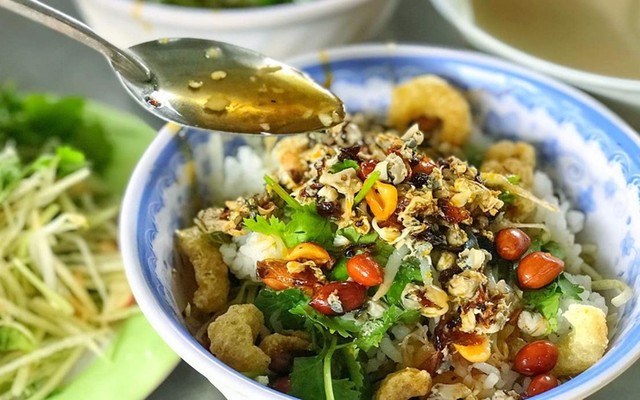 Cơm Hến O Hiền - 15 Phan Đăng Lưu