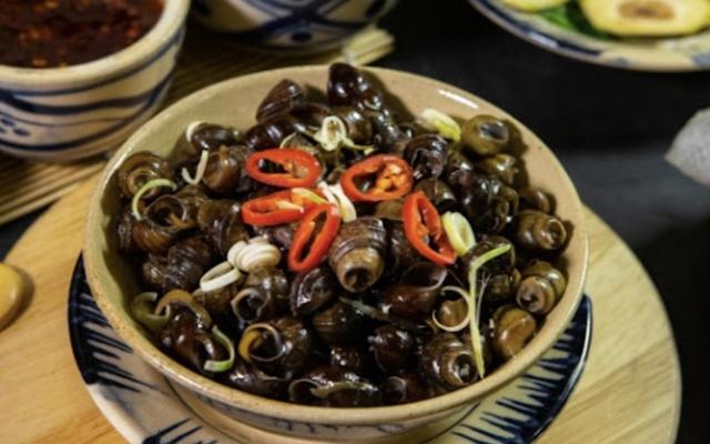 Ăn Vặt Mẹ Ken - Ốc Hút, Gỏi Cá Trích & Chân Gà Sốt Thái - Phan Văn Hớn