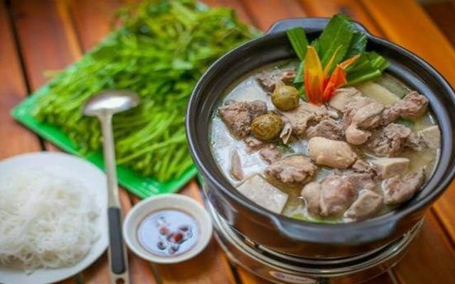Quán Nhà Bông - Lẩu Gà, Vịt Om Sấu & Ngan Cháy Tỏi - Đội Cấn