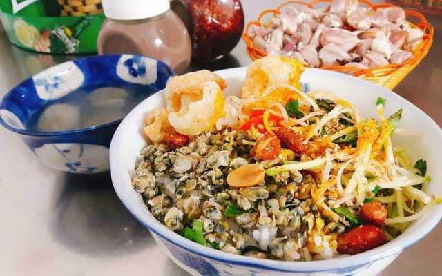 Cơm Hến O Loan - Tô Hiệu