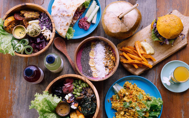 NHÀ HÀNG ROOTS PLANT - BASED CAFE