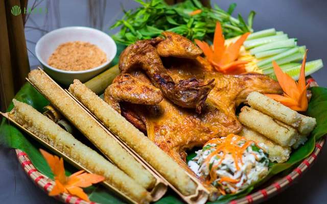 Gà Quay Cơm Lam 73 - Nguyễn Hữu Thọ