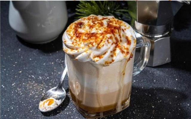 Cà Phê Kem Muối - Chế Lam Anh