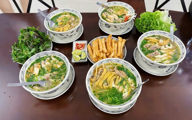 Quán Ăn 168 - Phở Gà & Cơm Gà