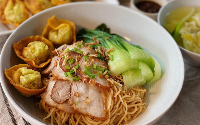Lạc Gia - Sủi Cảo, Mì Trộn & Miến Trộn