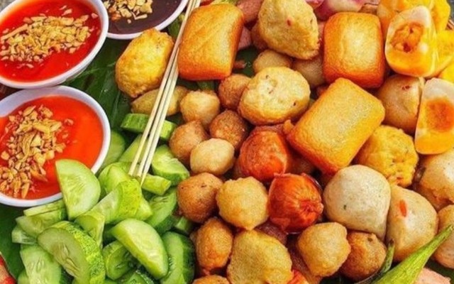 Ăn Vặt Đêm - Quang Trung