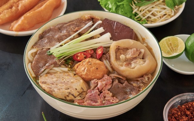 Bún Bò & Lẩu Bò Cô Hương Chùa Ông - Đường Số 2