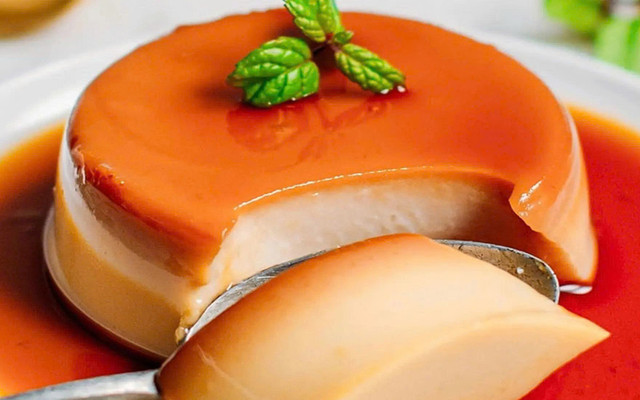 Ăn Vặt Hẻm - Cách Mạng Tháng Tám