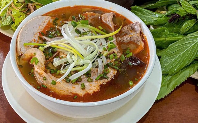 Phở Gia Bảo - 28 Tôn Thất Tùng