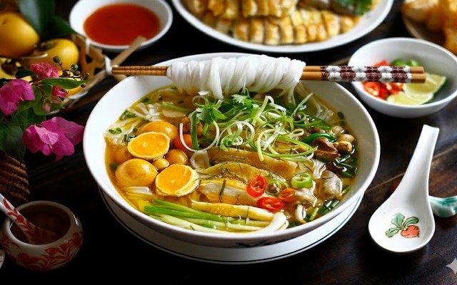 Phở Gà Ngon Bà Bomom