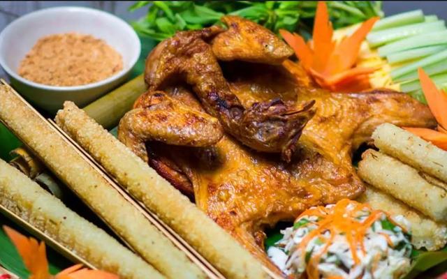 Gà Quay, Sườn Quay & Cơm Lam Cô Hai Food - Lê Văn Sỹ