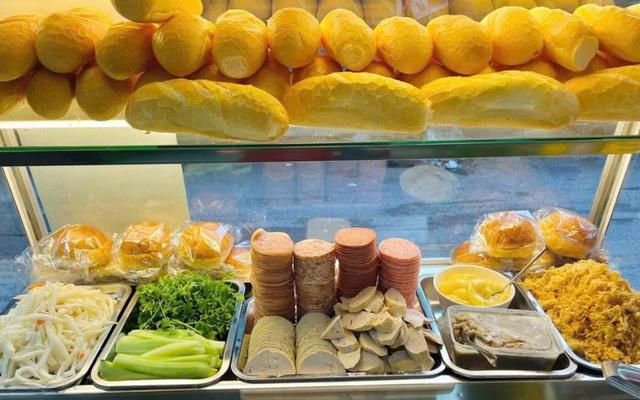 Bánh Mì Sài Gòn - Xuân La