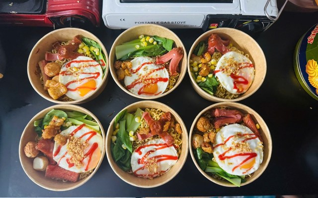 Tiệm Mì Trộn & Ăn Vặt - Bà Triệu