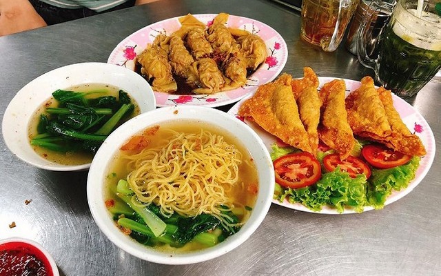Quán Ăn 181 - Mì Xá Xíu, Hủ Tiếu Cá & Hoành Thánh - Cách Mạng Tháng 8