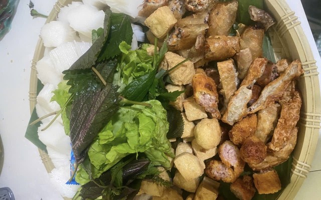 Bún Đậu Mắm Tôm Cô Hà - Hoàng Bá Bích