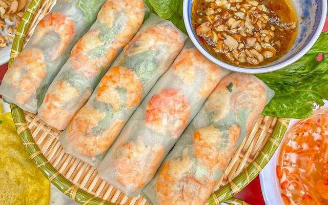 Gỏi Cuốn & Xôi Gà Cô Thảo - Bà Điểm