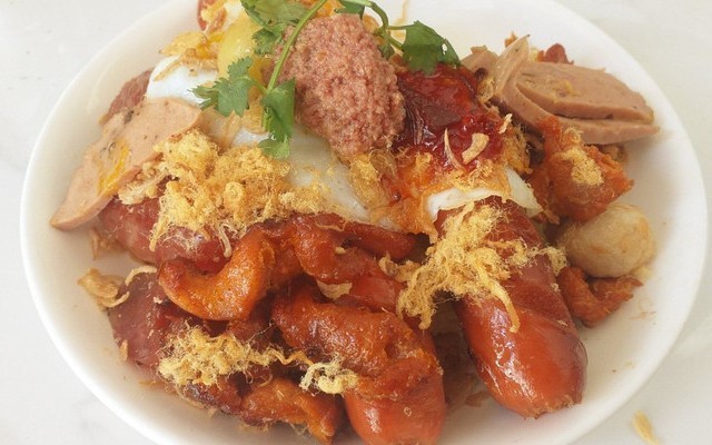 Dona Trum - Bánh Mì - Xôi Gia Truyền - 389 Trần Cao Vân
