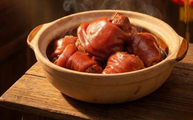 LONG GIANG GIÒ HEO - 677 Nguyễn Trãi