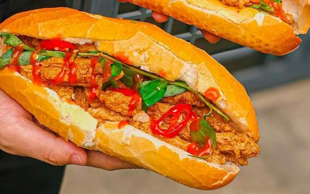 Bánh Mì Chả Cá Mặp - Đường Số 10